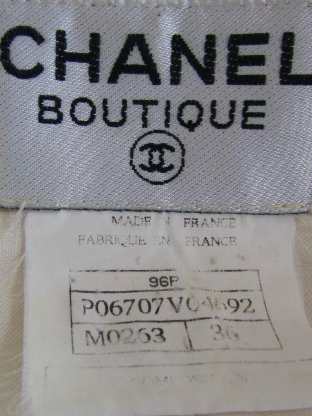 CHANEL Boutique Spring 1996 Silk Sleeveless Top sz 38 - Picture 6 of 6